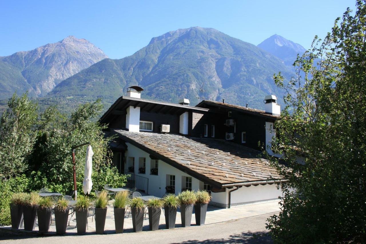 Hotel Village Pollein Esterno foto